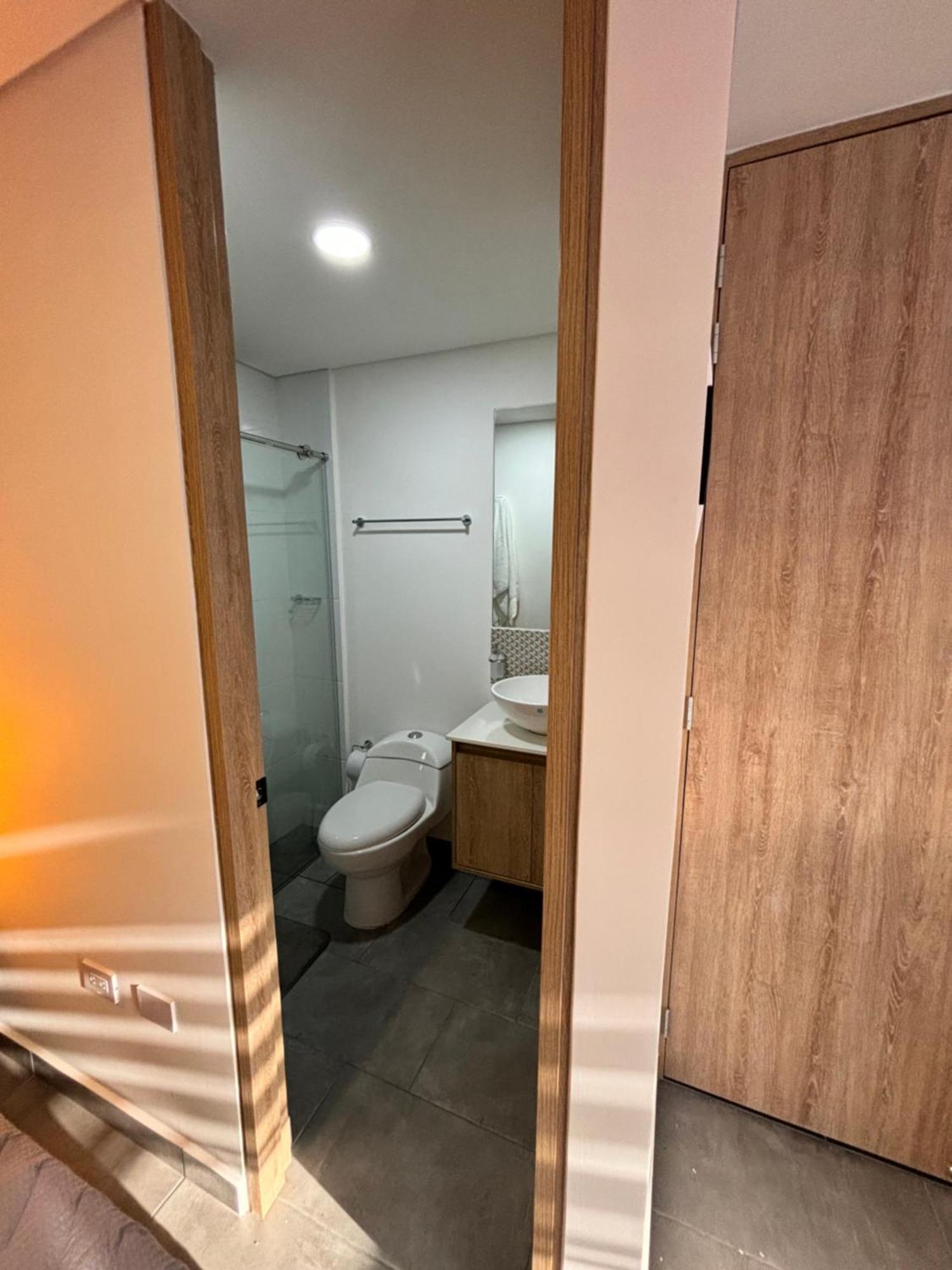 Apartment Zona Rosa 311-532-4072 Escribir Aqui Confirmar Armenia (Quindio)